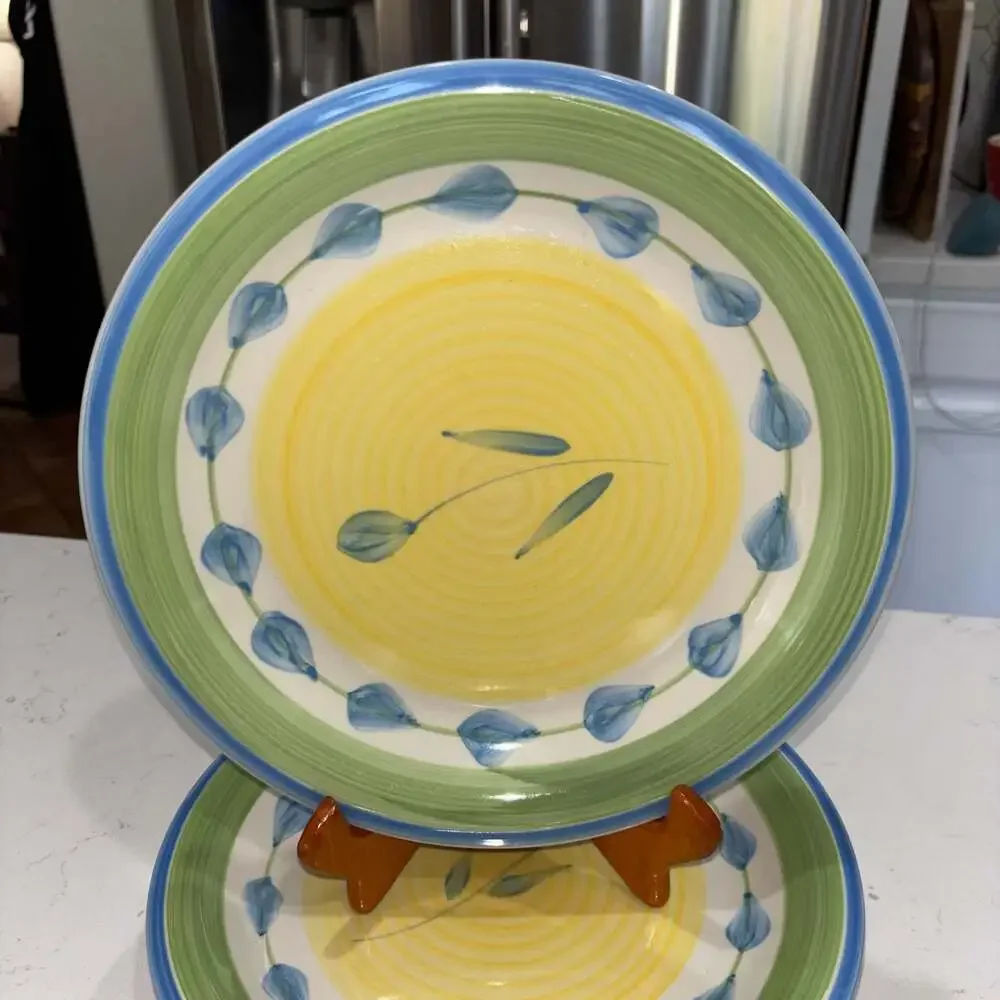 Trisa stoneware hand